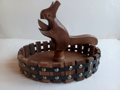 Ancien casse noisette - noisette, en