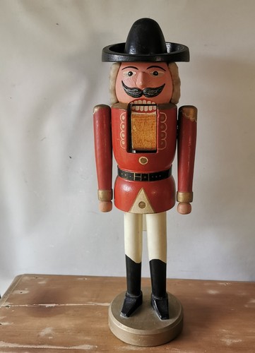 Ancien grand casse - noisette, en