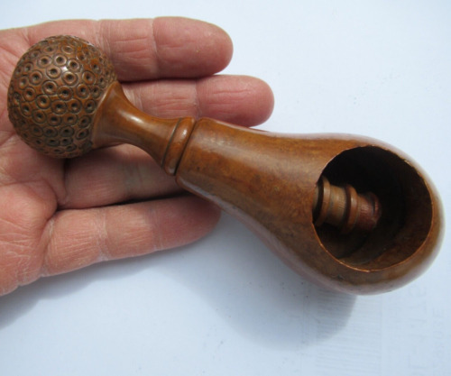Ancien casse noisette - noisette,